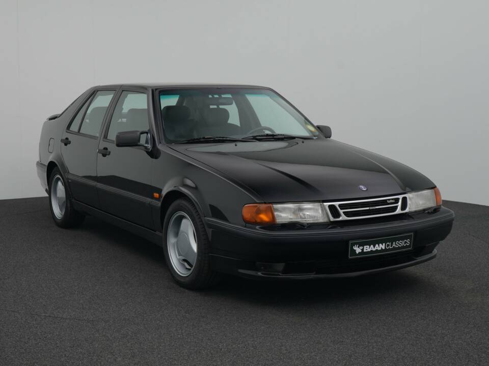 Immagine 2/23 di Saab 9000 CS Turbo Aero (1993)