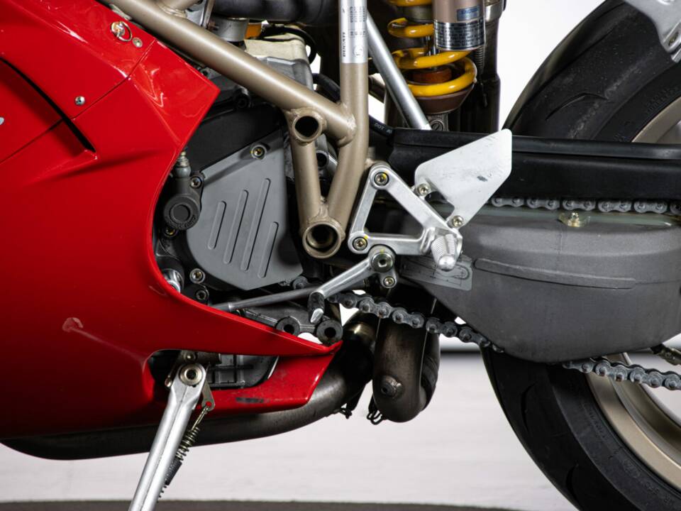 Imagen 16/50 de Ducati 748 S (1996)