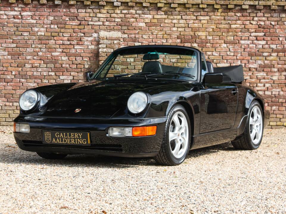 Image 23/50 de Porsche 911 Carrera 2 (1991)