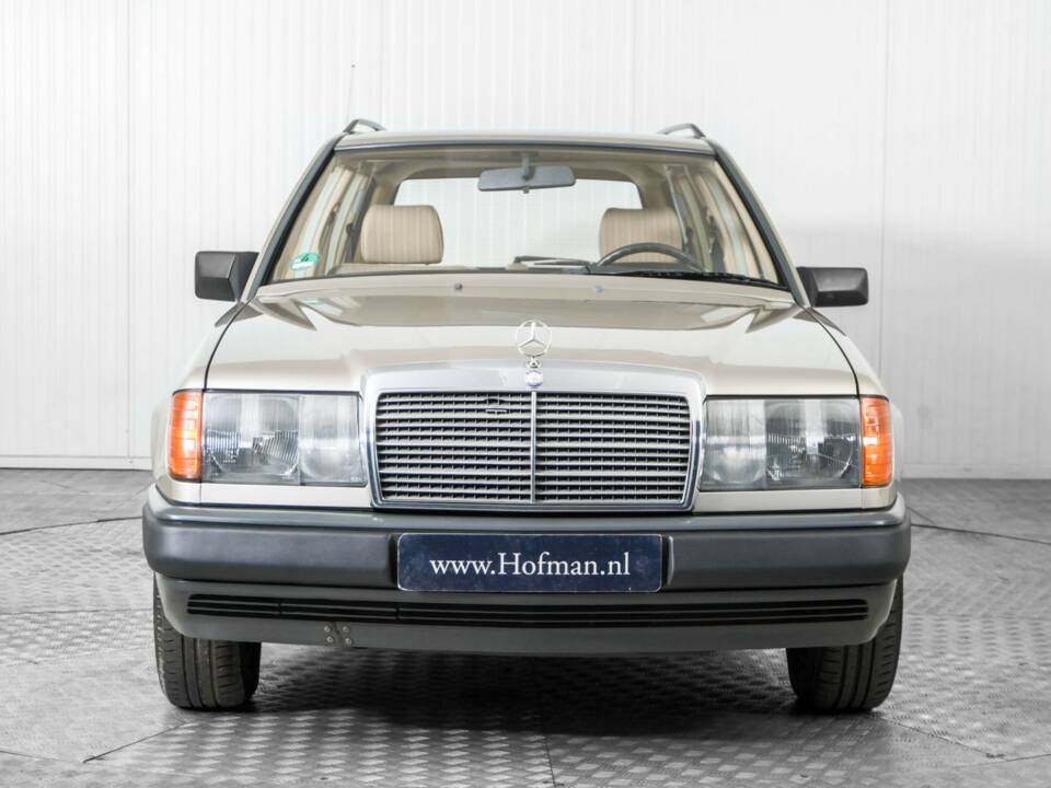 Bild 15/50 von Mercedes-Benz 230 TE (1987)