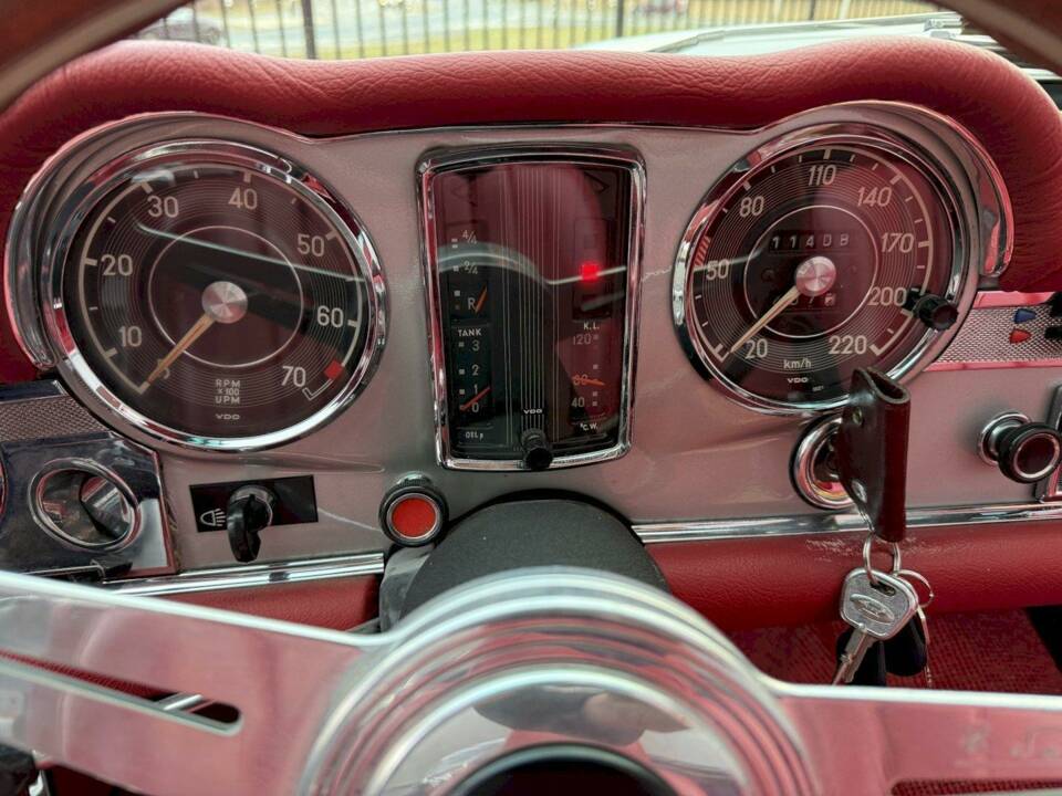 Bild 19/36 von Mercedes-Benz 280 SL (1970)