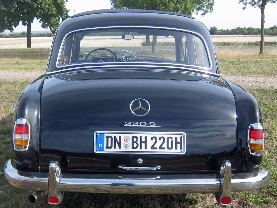 Image 5/23 de Mercedes-Benz 220 S (1956)