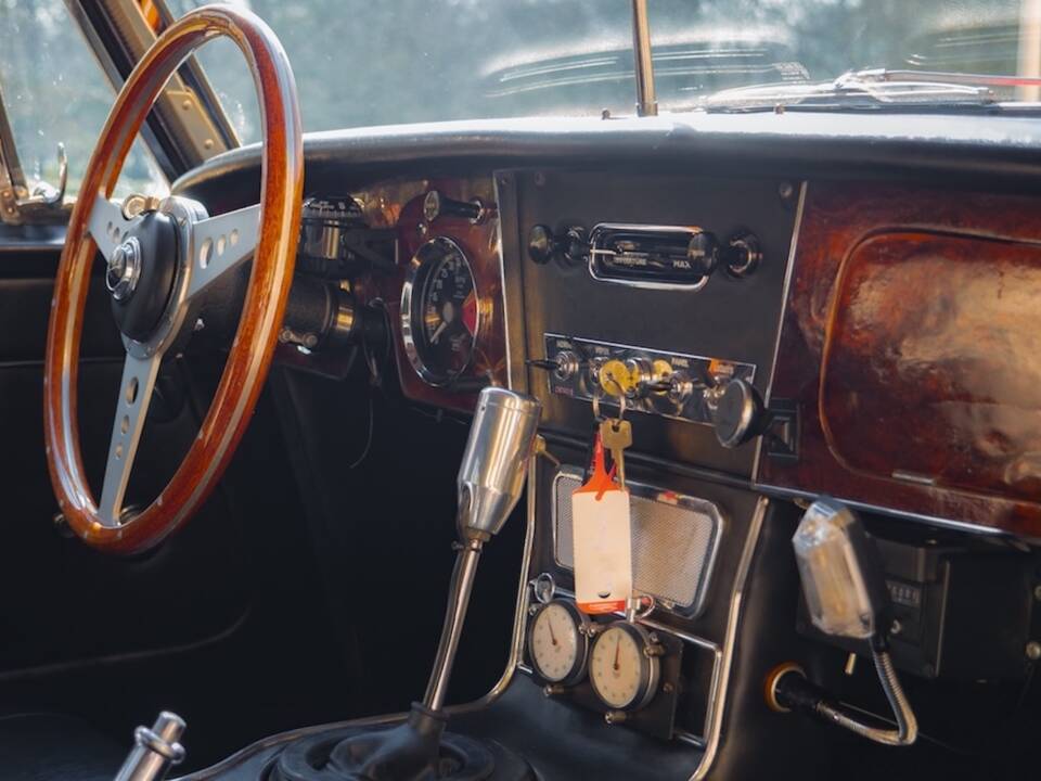 Image 22/52 of Austin-Healey 3000 Mk III (BJ8) (1965)