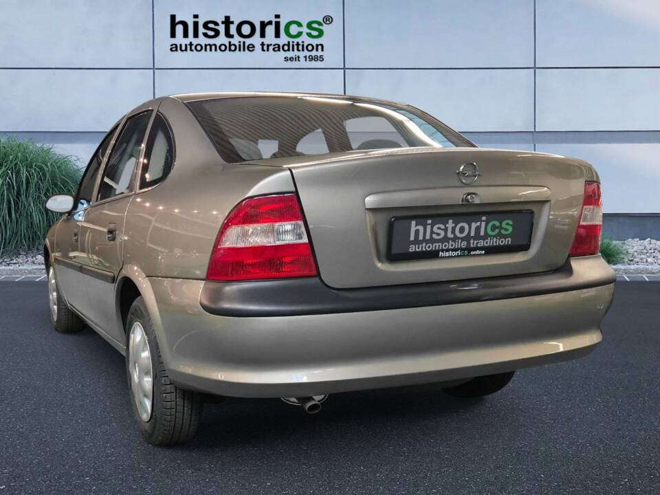 Bild 2/14 von Opel Vectra 1,6 (1996)