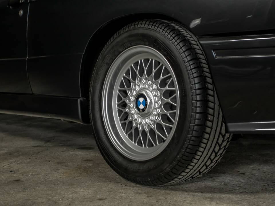 Image 12/65 of BMW M3 (1986)