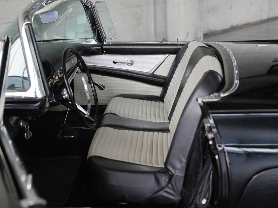 Immagine 46/50 di Ford Thunderbird (1957)