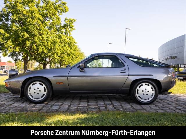 Image 2/20 of Porsche 928 S (1985)