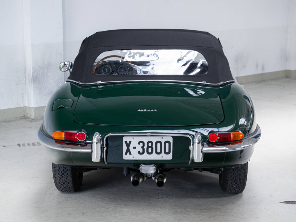Image 8/42 of Jaguar E-Type 3.8 (1963)