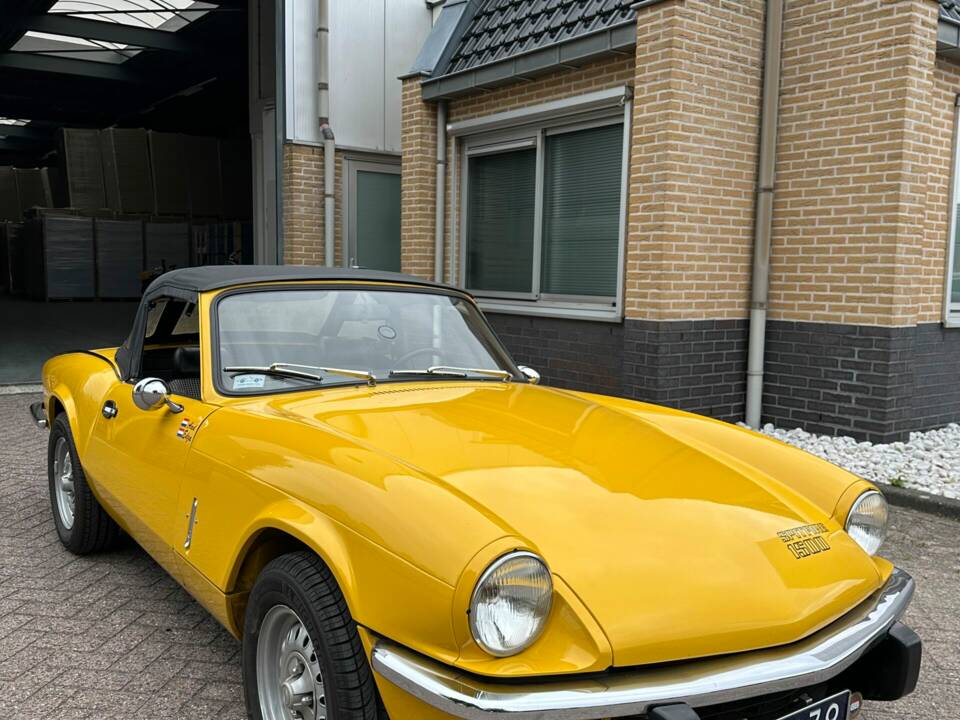 Image 2/6 of Triumph Spitfire 1500 (1977)