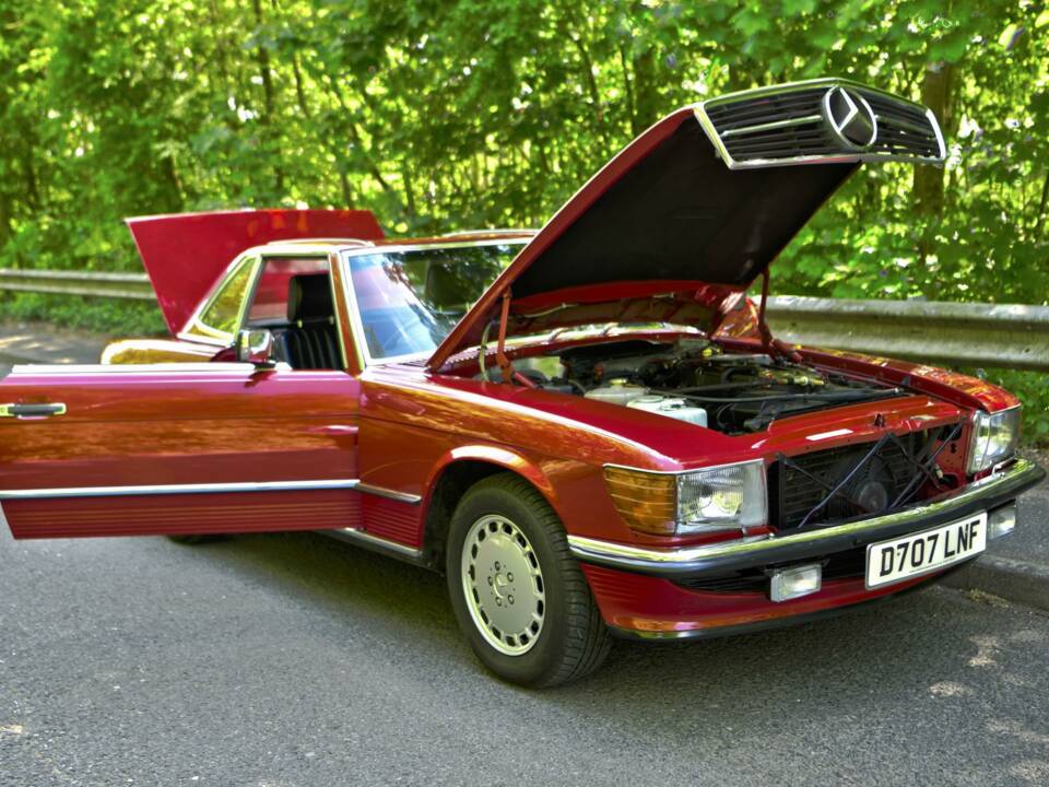 Image 18/50 of Mercedes-Benz 300 SL (1988)