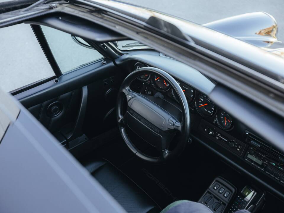 Bild 31/39 von Porsche 911 Carrera 4 (1993)
