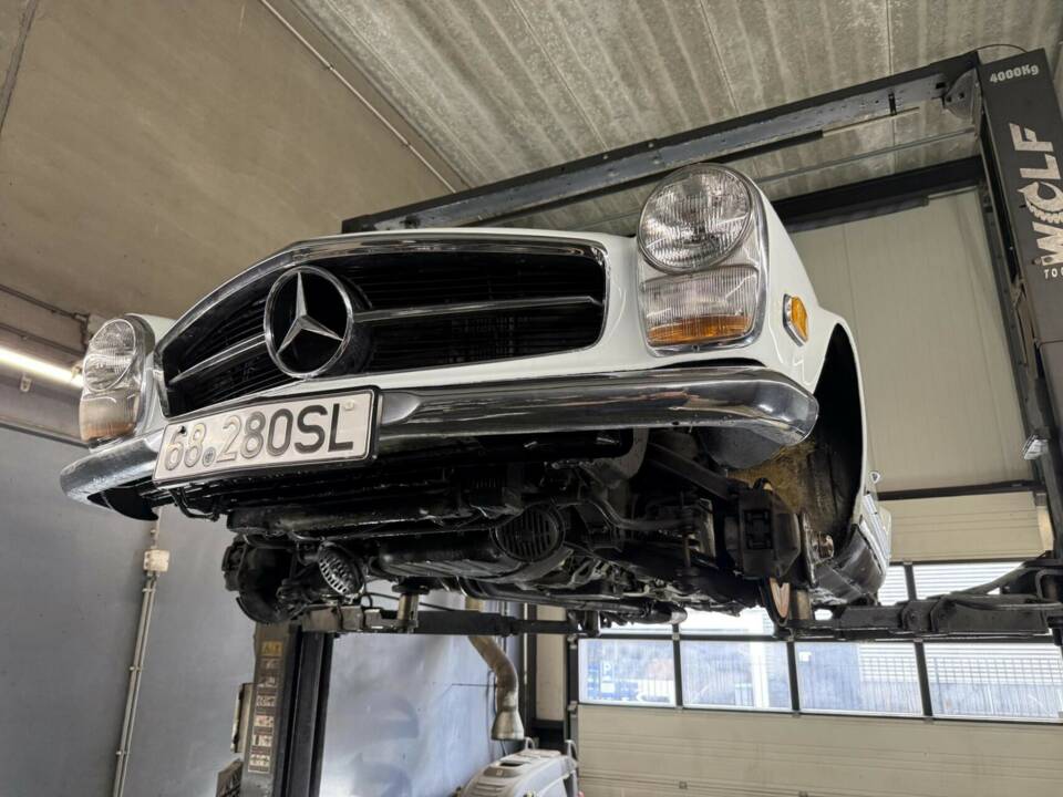 Image 49/50 of Mercedes-Benz 280 SL (1968)