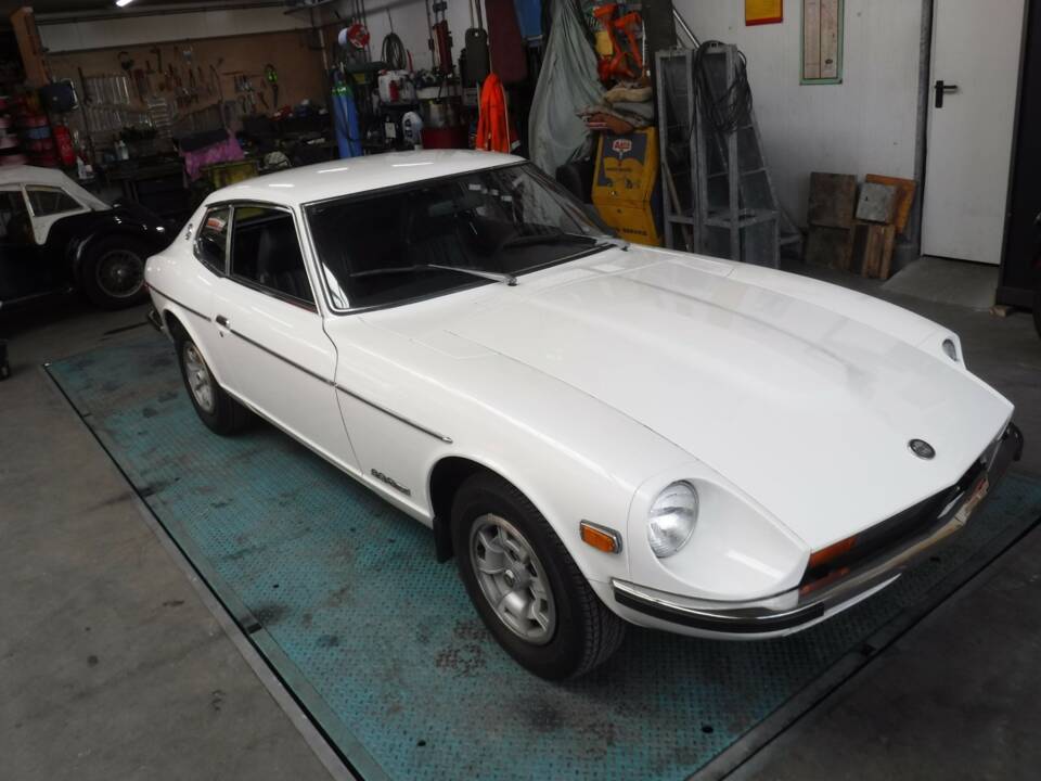 Image 46/49 of Datsun 280 Z (1975)