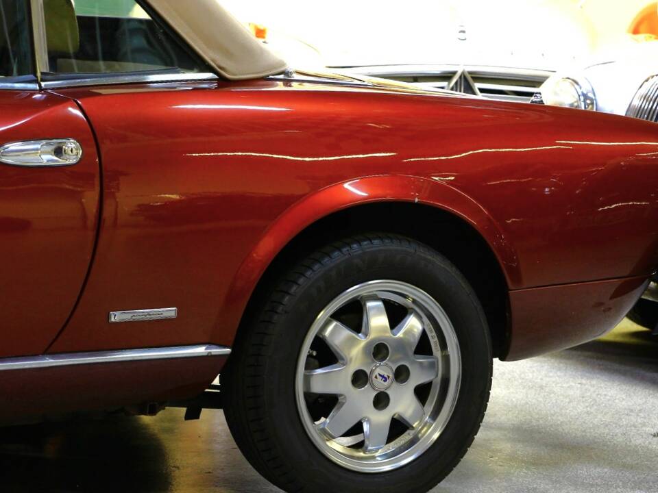 Immagine 18/27 di FIAT Dino Spider (1987)