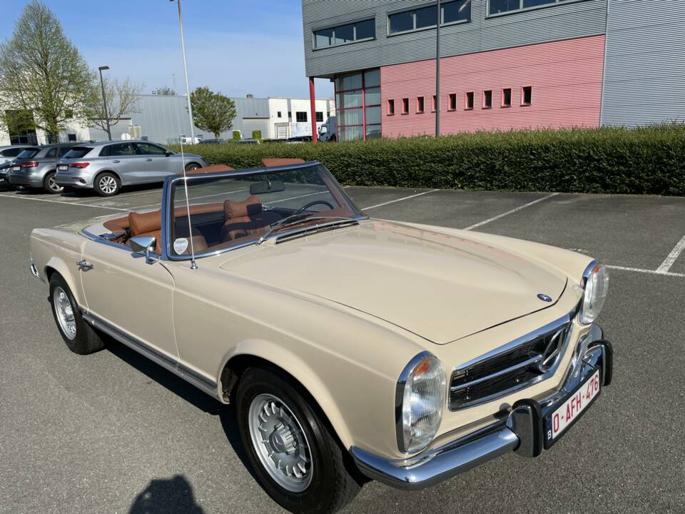 Immagine 17/50 di Mercedes-Benz 280 SL (1969)