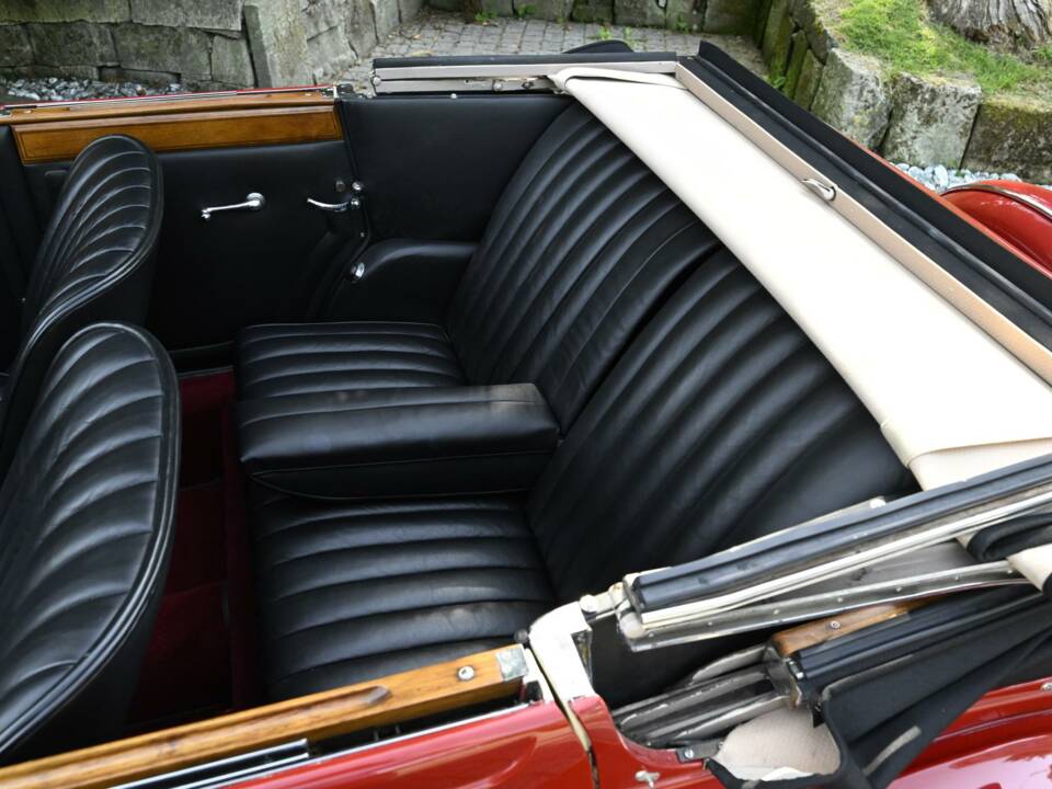 Immagine 26/50 di Bentley 4 1/4 Litre (1936)