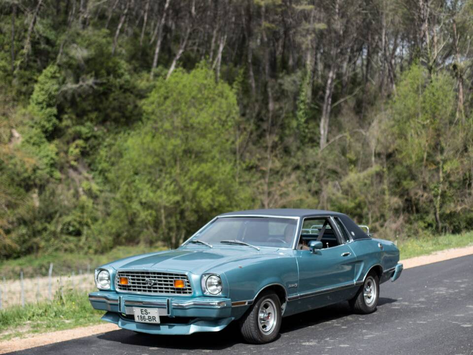 Bild 7/7 von Ford Mustang II Ghia 170 (1976)