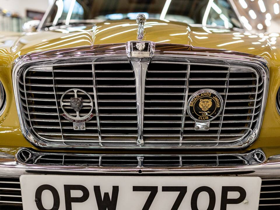 Image 30/50 de Jaguar XJ 6 C 4.2 (1975)
