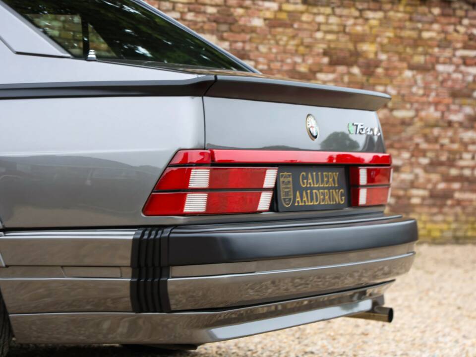 Image 43/50 of Alfa Romeo 75 3.0 V6 QV (1988)