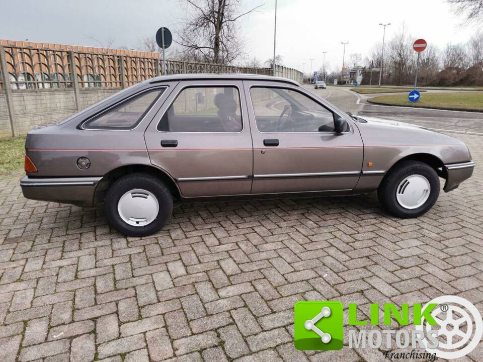 Image 6/10 de Ford Sierra 1.8 (1986)