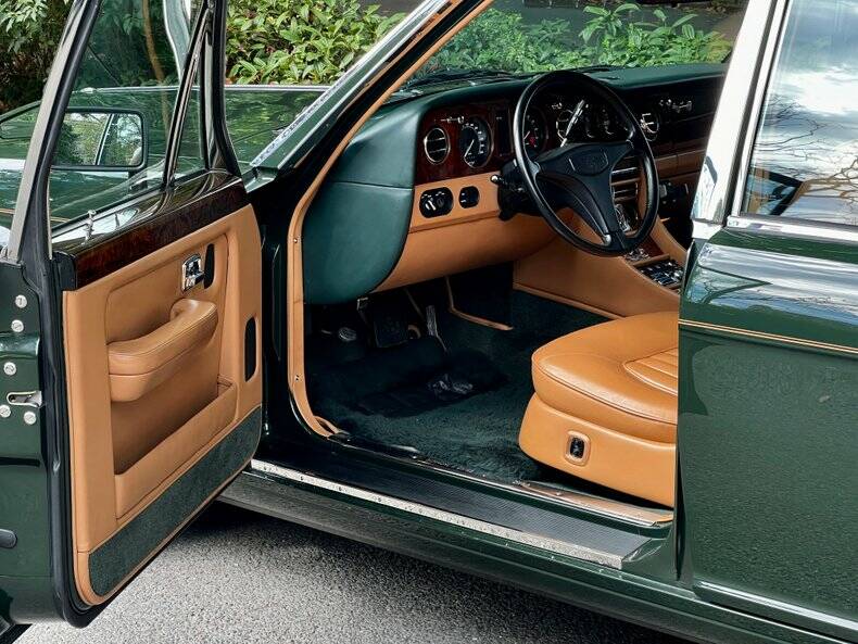 Image 6/50 of Bentley Turbo R (1990)