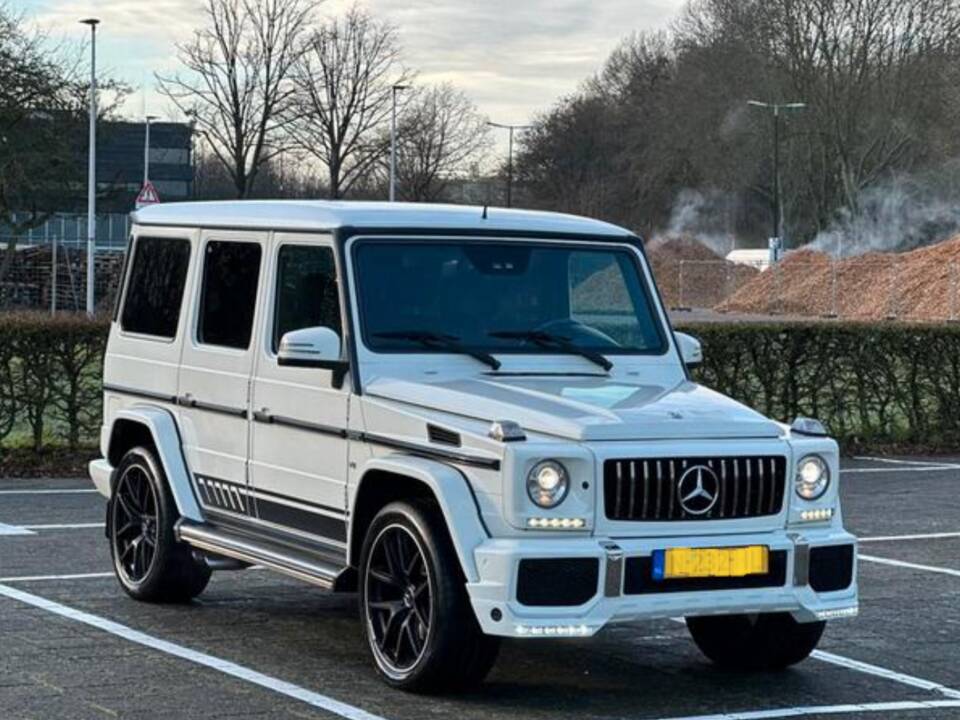 Imagen 2/48 de Mercedes-Benz G 55 AMG Kompressor (LWB) (2009)