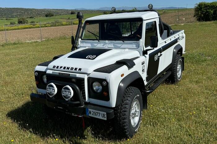 Immagine 2/7 di Land Rover Defender 110 (1996)