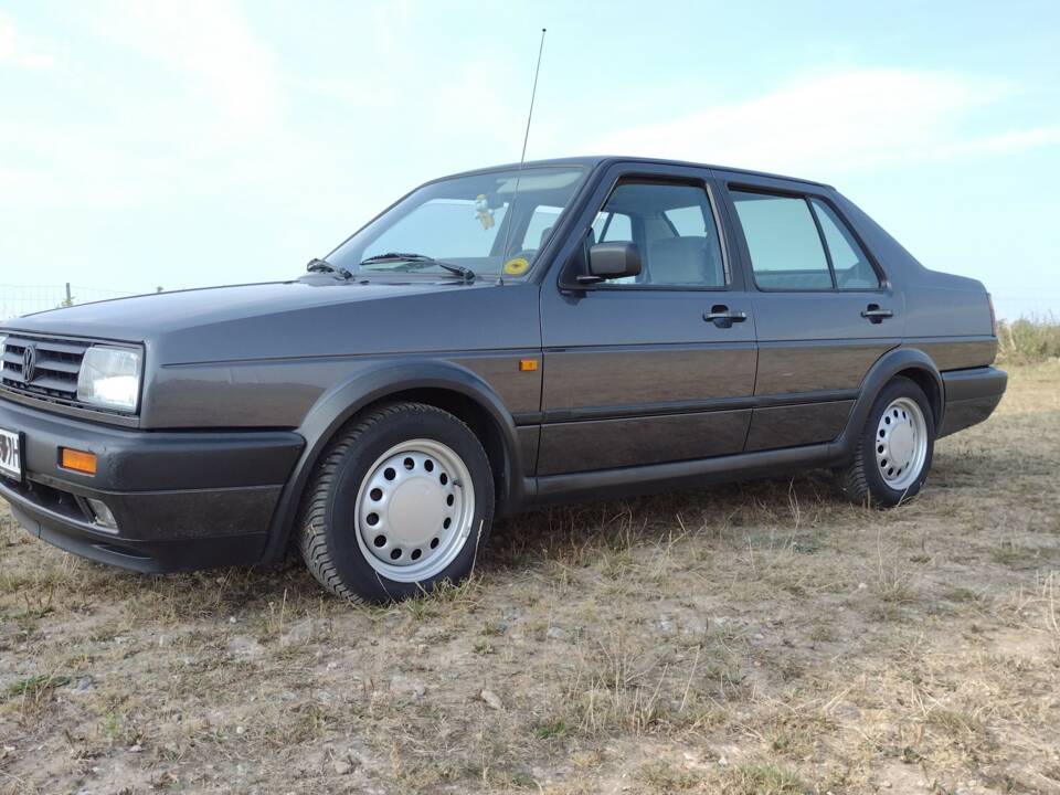 Image 2/15 of Volkswagen Jetta II   1.6 (1991)