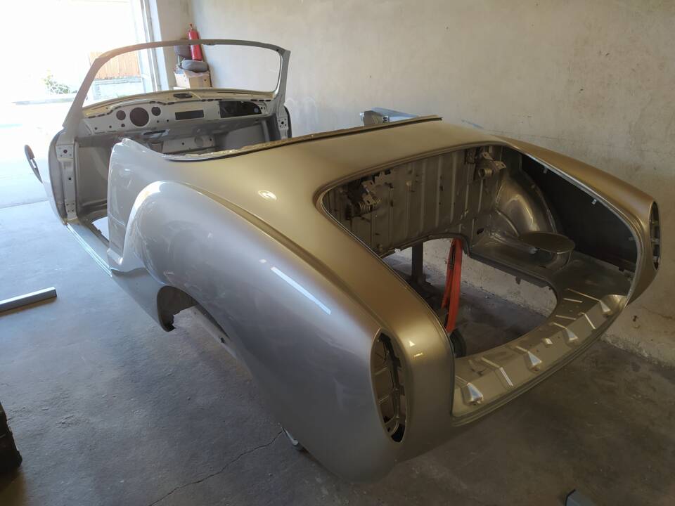 Image 6/14 de Volkswagen Karmann Ghia 1500 (1974)