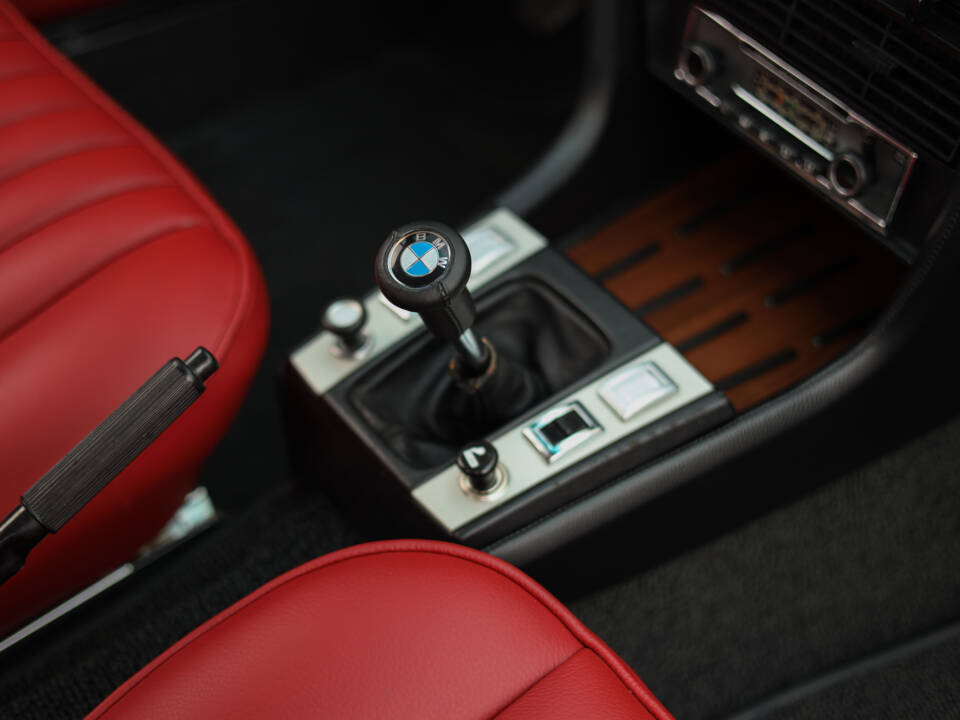 Image 20/100 of BMW 3.0 CSi (1973)