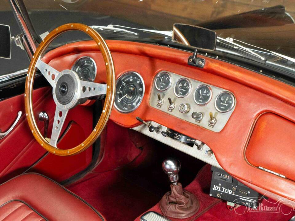 Obraz 9/19 pojazdu Daimler SP 250 (1962)
