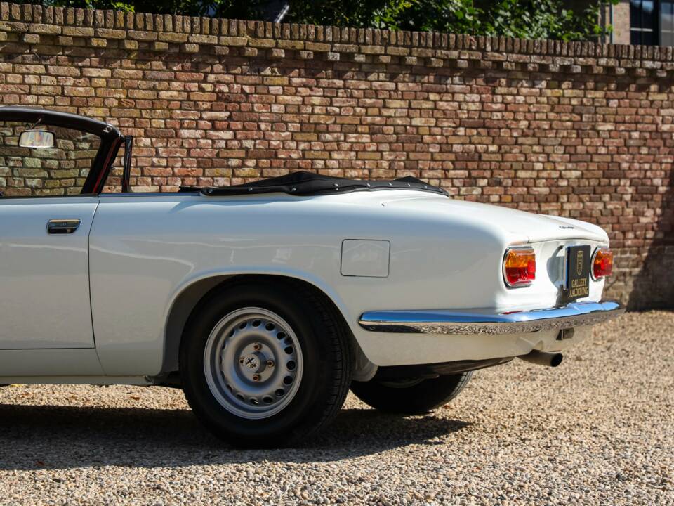 Image 31/50 of Alfa Romeo Giulia 1600 GTC (1966)