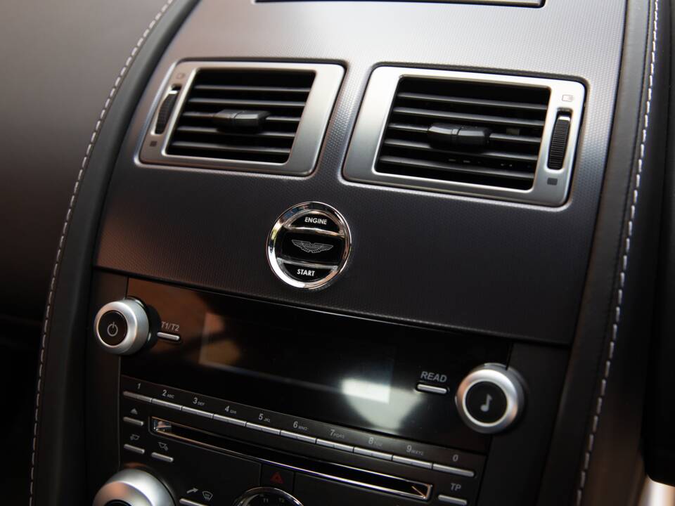Bild 74/84 von Aston Martin V12 Vantage (2010)