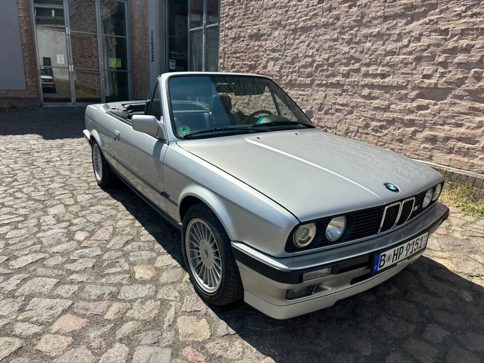Image 6/29 of BMW 318i (1991)