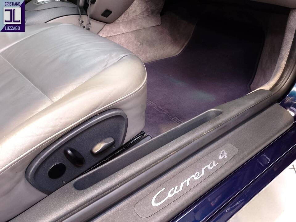 Bild 44/93 von Porsche 911 Carrera 4 (1998)