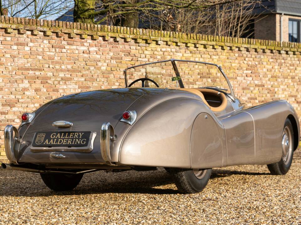 Image 42/50 of Jaguar XK 120 OTS (1952)