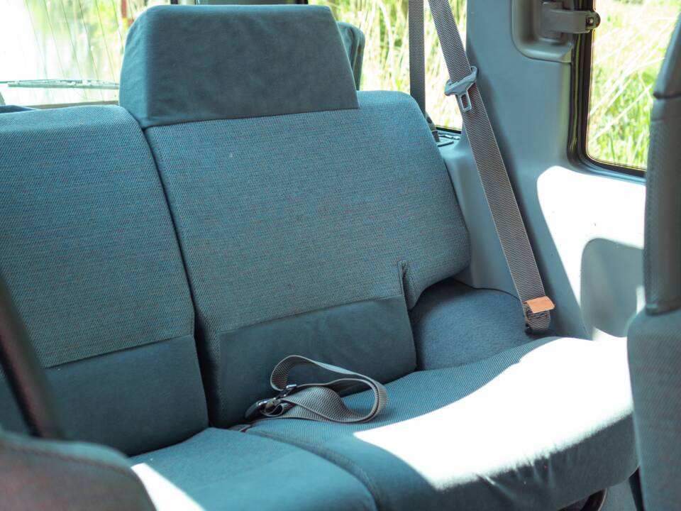 Image 8/18 of Land Rover Discovery (1990)