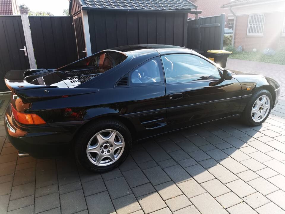 Image 13/13 of Toyota MR2 (1990)