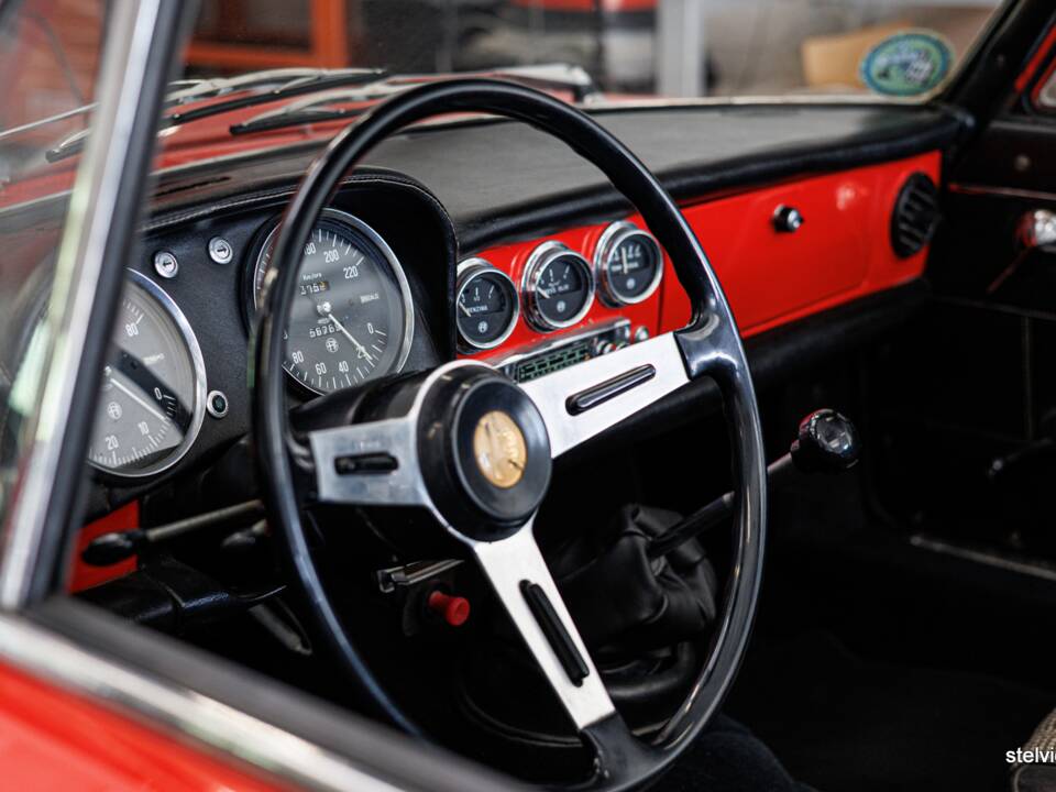 Afbeelding 21/37 van Alfa Romeo 1600 Spider Duetto (1966)