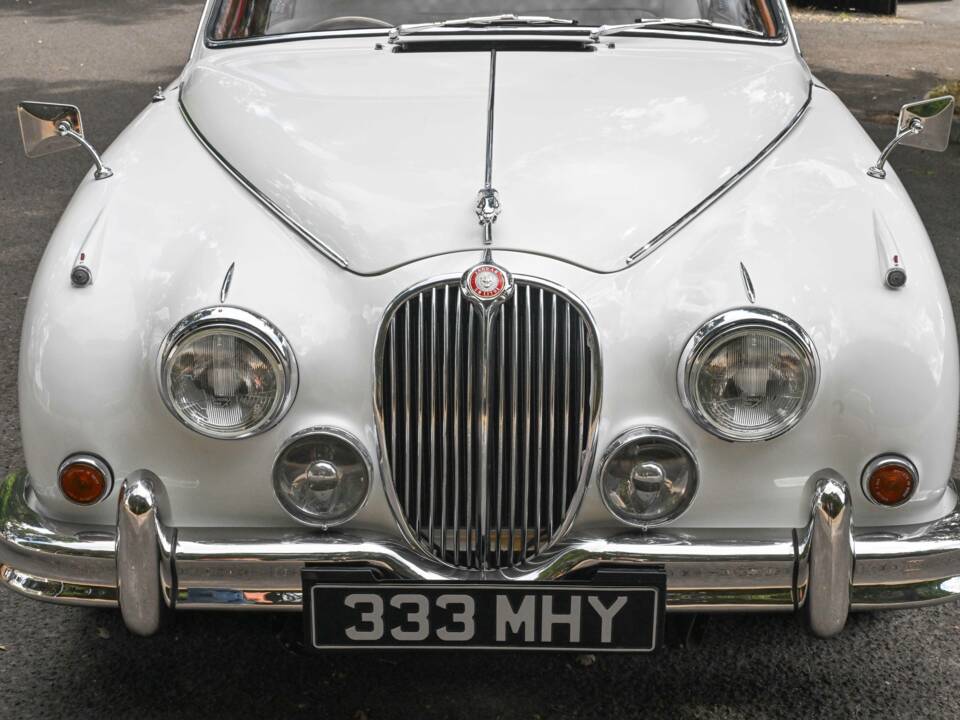 Bild 12/50 von Jaguar Mk II 3.8 (1961)
