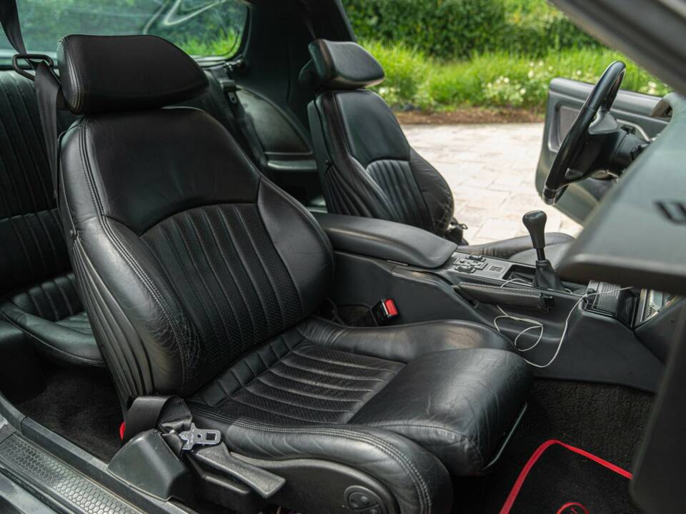Immagine 36/50 di Pontiac Firebird TransAm (1989)