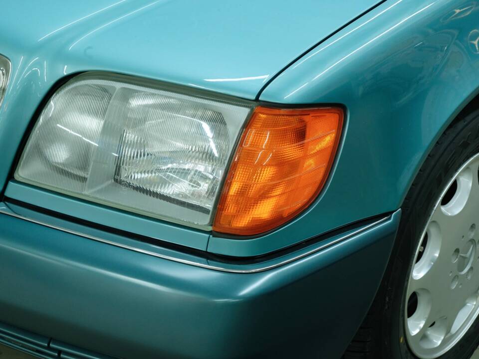 Bild 16/50 von Mercedes-Benz 300 SE (1991)
