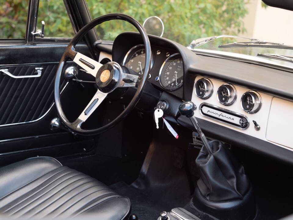 Image 50/50 de Alfa Romeo 1600 Spider Duetto (1967)