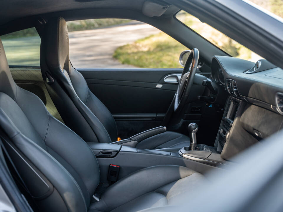 Image 49/82 of Porsche 911 Carrera 4S (WLS) (2006)