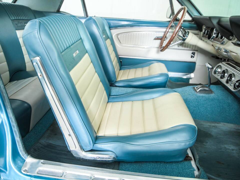 Image 12/50 of Ford Mustang 302 (1966)