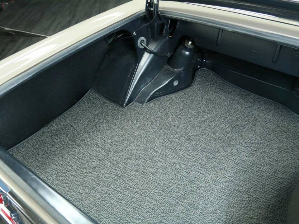 Image 41/50 de Mercedes-Benz 280 SL (1970)