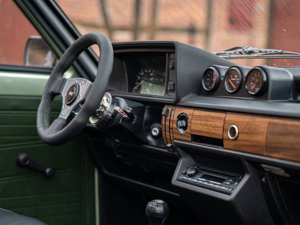 Image 33/40 of Volkswagen Polo I 1.1 (1980)