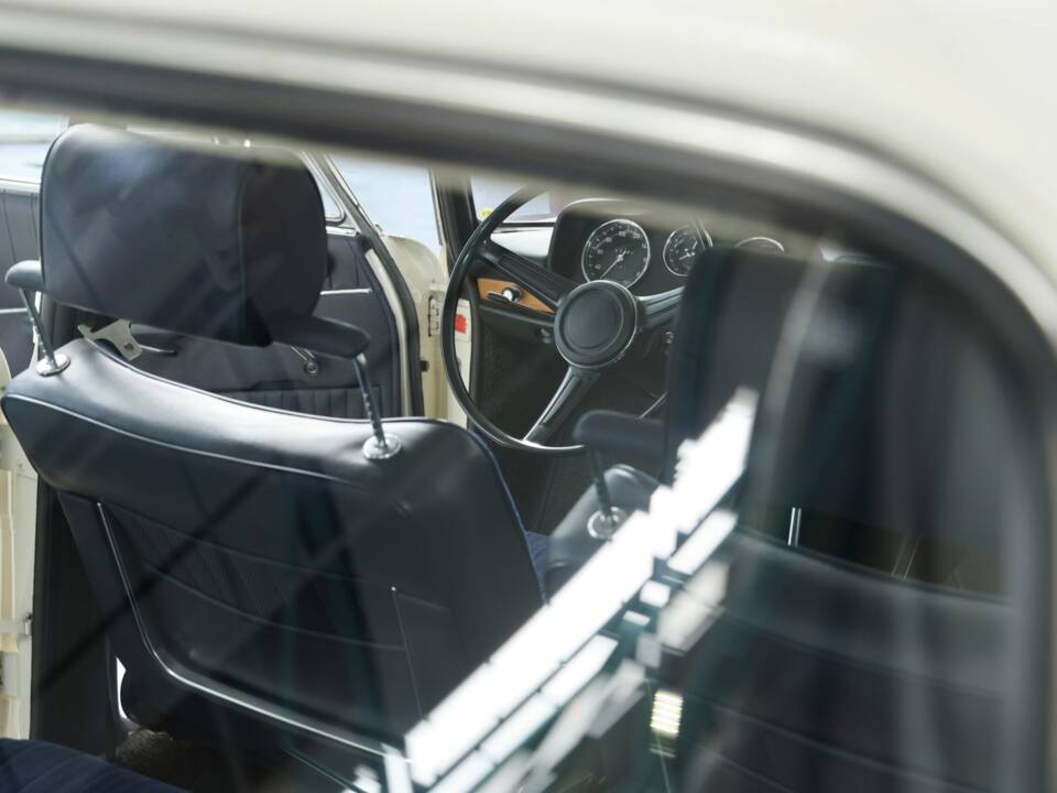 Immagine 38/50 di BMW 2000 (1969)