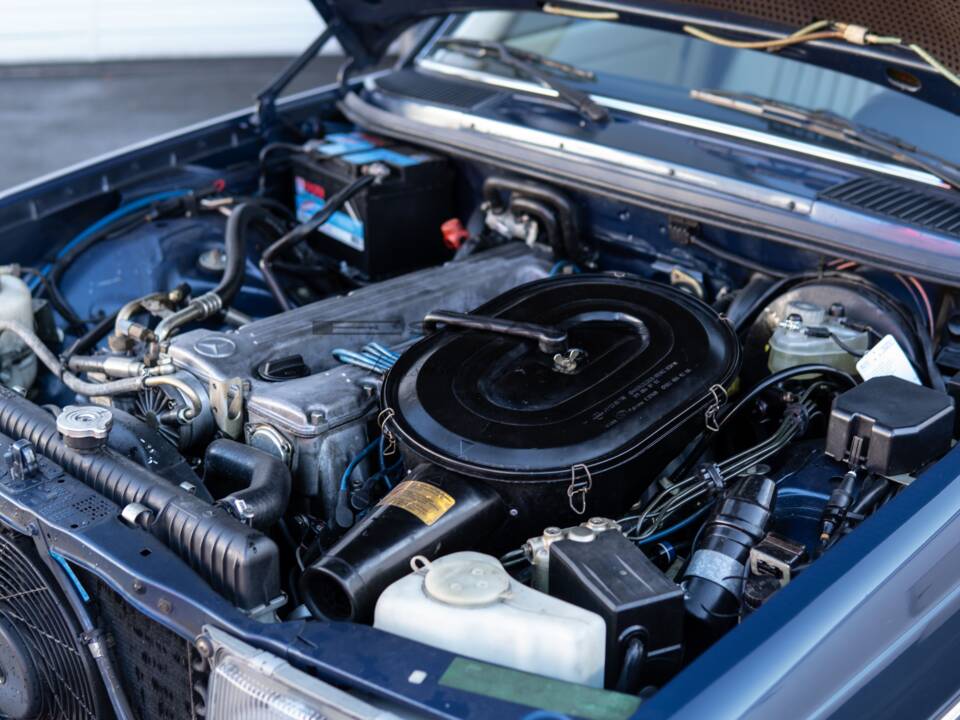 Bild 12/36 von Mercedes-Benz 280 TE (1981)