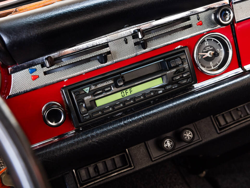 Image 12/30 of Mercedes-Benz 280 SL (1968)